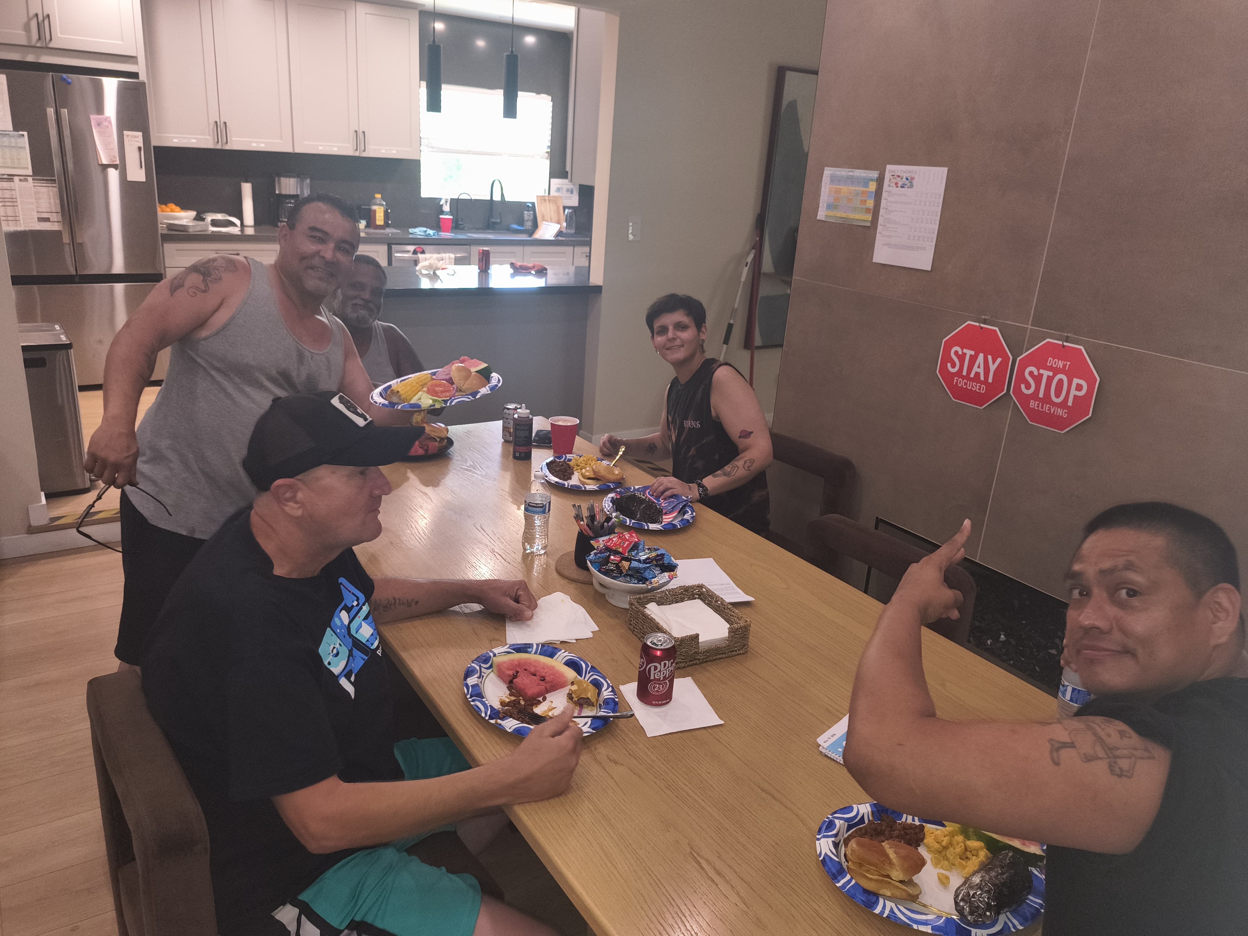What Daily Life Looks Like at a Luxury Rehab in Los Angeles: Schedule, Meals, and Community (2026)